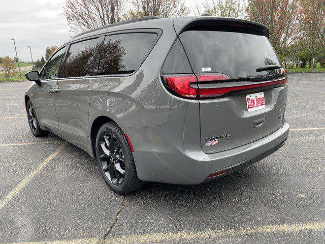 2025 Chrysler Pacifica PACIFICA LIMITED