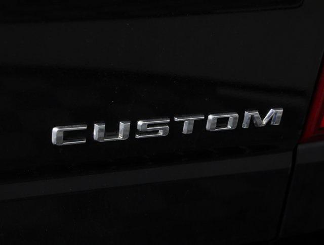 2020 Chevrolet Silverado 1500 2WD Crew Cab Short Bed Custom