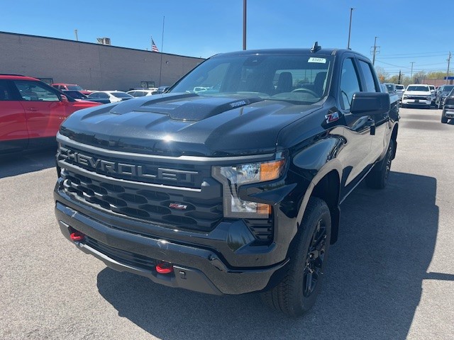 2025 Chevrolet Silverado 1500 4WD Crew Cab Short Bed Custom Trail Boss