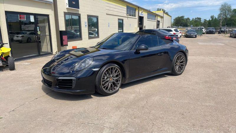 2017 Porsche 911 Carrera 4