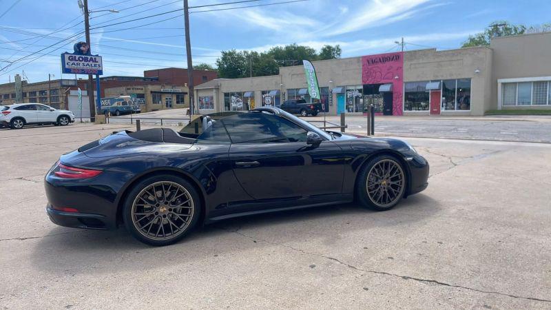 2017 Porsche 911 Carrera 4