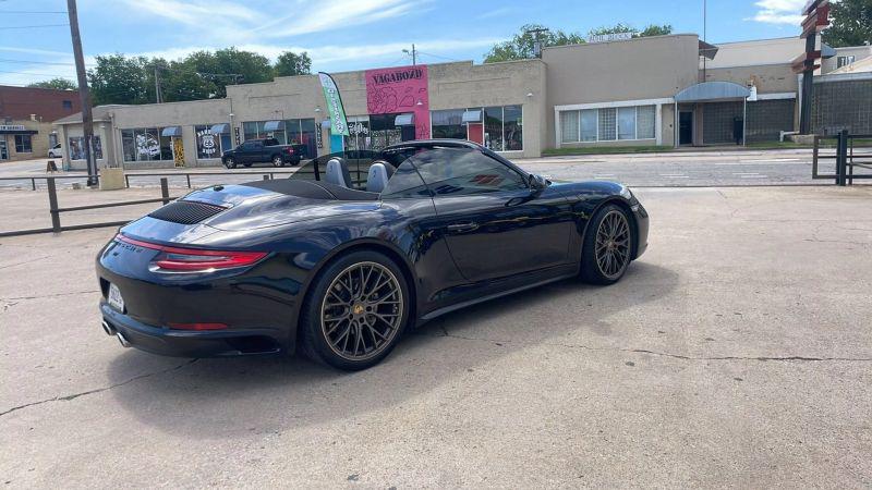 2017 Porsche 911 Carrera 4
