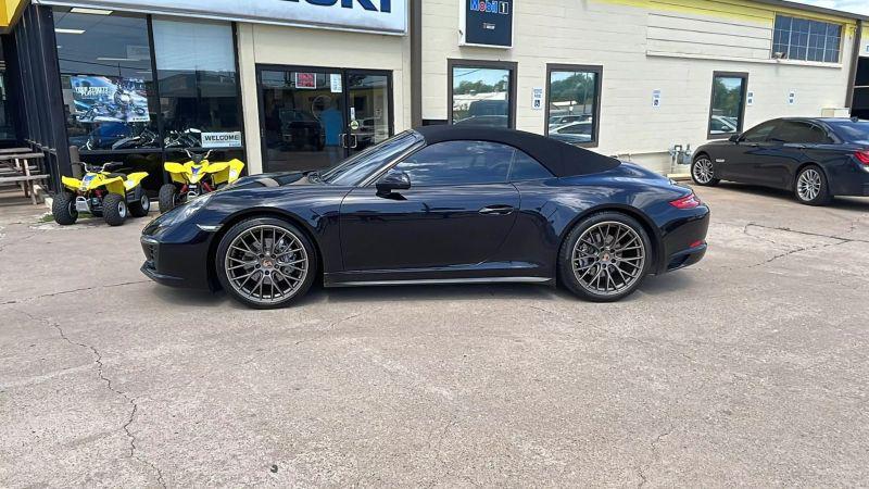 2017 Porsche 911 Carrera 4