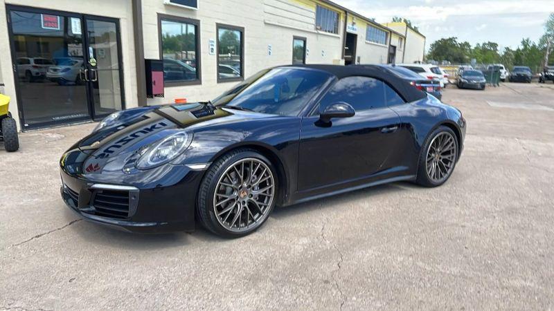 2017 Porsche 911 Carrera 4