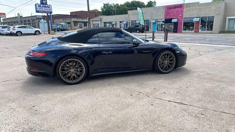 2017 Porsche 911 Carrera 4