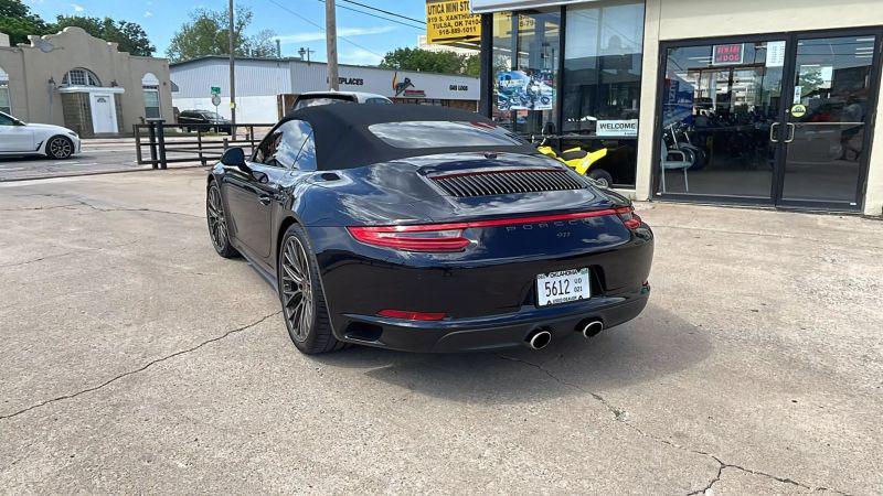 2017 Porsche 911 Carrera 4