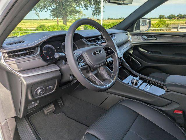 2025 Jeep Grand Cherokee Overland 4x4
