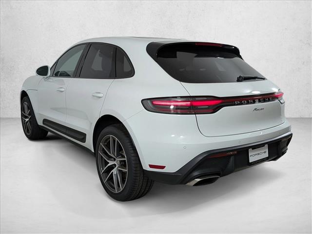2025 Porsche Macan AWD