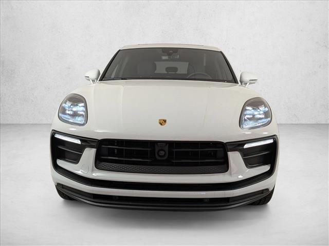 2025 Porsche Macan AWD