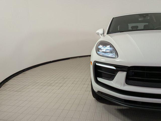 2025 Porsche Macan AWD