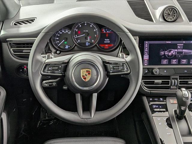 2025 Porsche Macan AWD