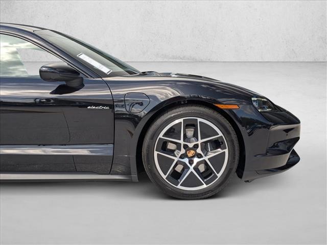 2025 Porsche Taycan 4