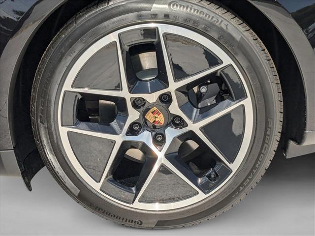 2025 Porsche Taycan 4