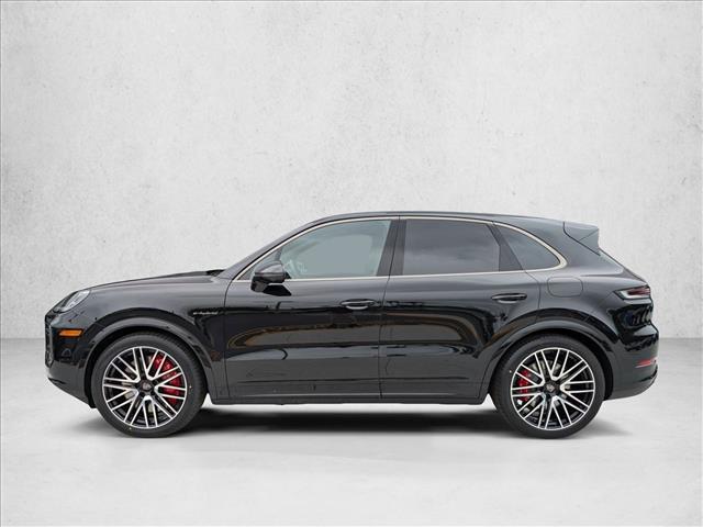 2025 Porsche Cayenne E-Hybrid Turbo
