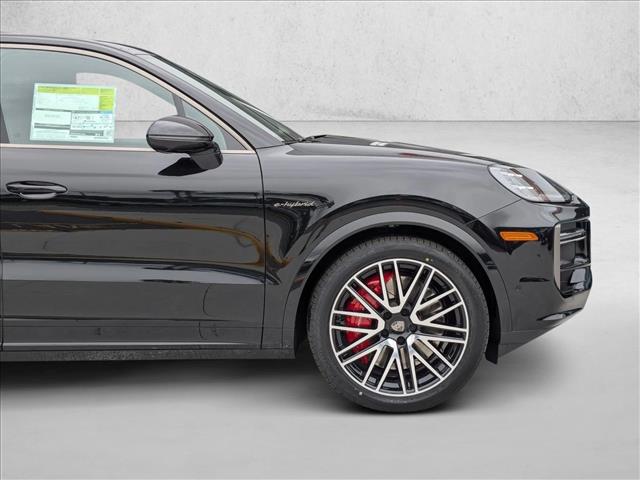 2025 Porsche Cayenne E-Hybrid Turbo