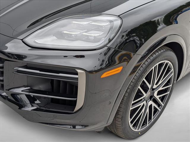 2025 Porsche Cayenne E-Hybrid Turbo