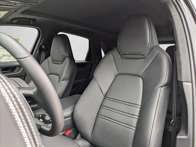 2025 Porsche Cayenne E-Hybrid Turbo