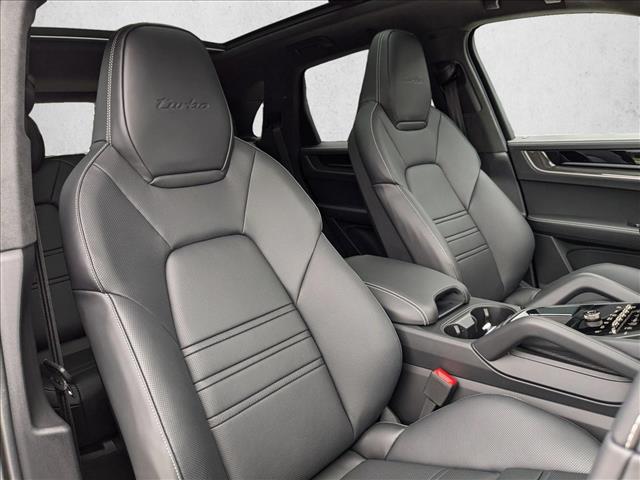 2025 Porsche Cayenne E-Hybrid Turbo