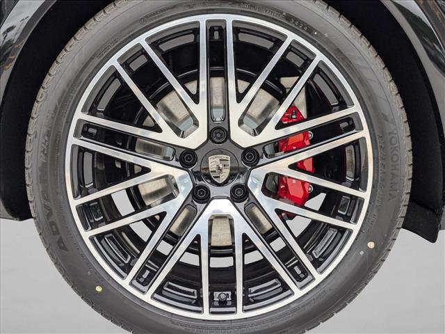2025 Porsche Cayenne E-Hybrid Turbo