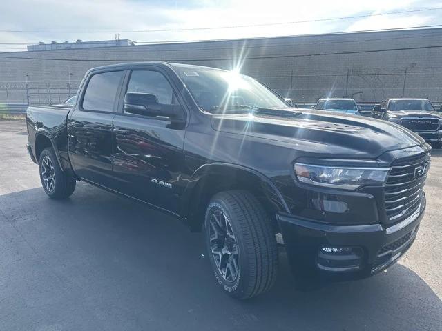 2025 RAM Ram 1500 RAM 1500 LARAMIE CREW CAB 4X4 57 BOX