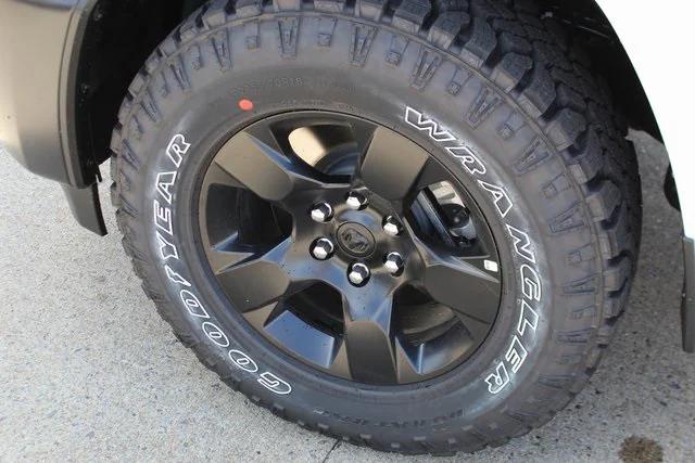 2025 RAM Ram 1500 RAM 1500 WARLOCK CREW CAB 4X4 57 BOX