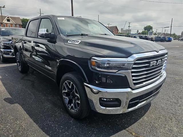 2025 RAM Ram 1500 RAM 1500 LARAMIE CREW CAB 4X4 57 BOX