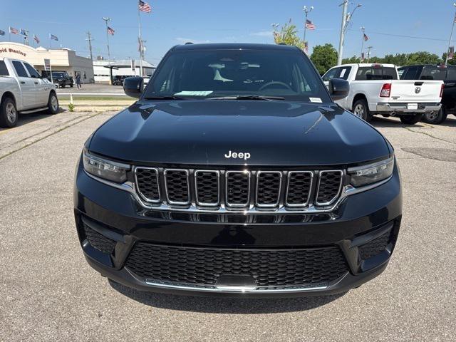 2025 Jeep Grand Cherokee GRAND CHEROKEE LAREDO 4X2