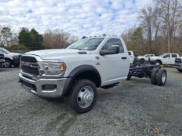 2024 RAM Ram 5500 Chassis Cab RAM 5500 TRADESMAN CHASSIS REGULAR CAB 4X4 108 CA