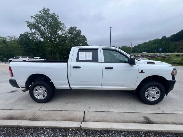 2024 RAM 3500 Tradesman Crew Cab 4x4 64 Box