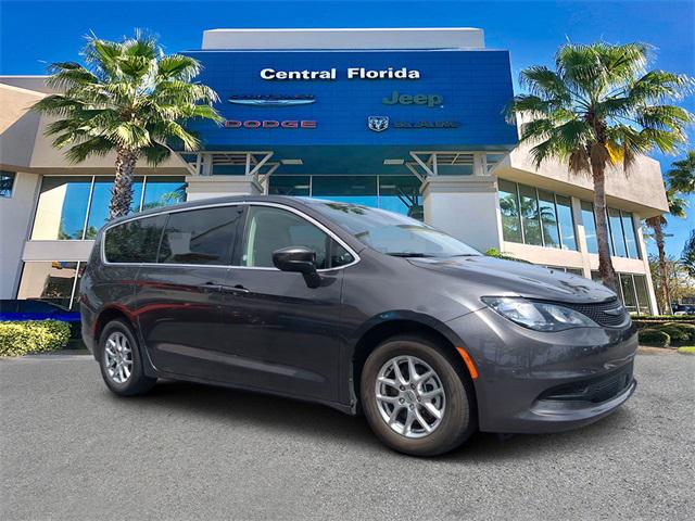2023 Chrysler Voyager LX