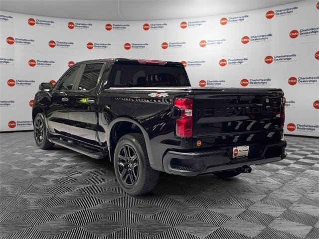 2023 Chevrolet Silverado 1500 4WD Crew Cab Short Bed Custom