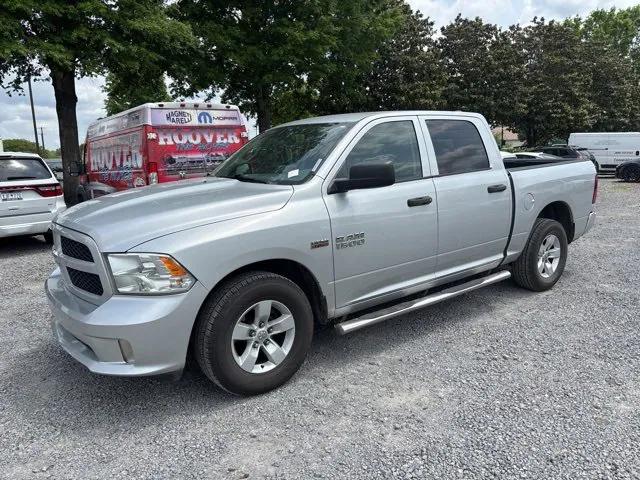 2017 RAM 1500 Express Crew Cab 4x2 57 Box