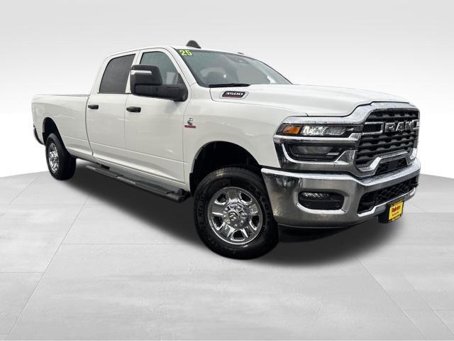 2025 RAM Ram 3500 RAM 3500 TRADESMAN CREW CAB 4X4 8 BOX 2025 RAM Ram 3500 RAM 3500 TRADESMAN CREW CAB 4X4 8 BOX