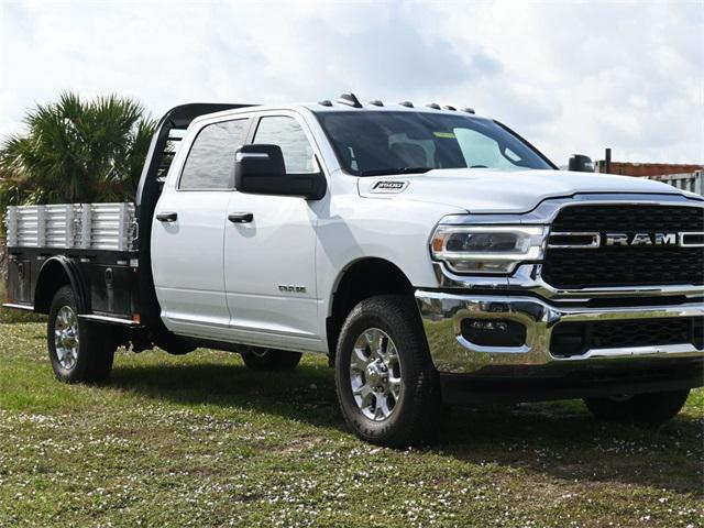 2023 RAM 3500 Chassis Tradesman/SLT
