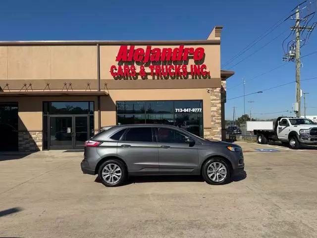 2022 Ford Edge Titanium