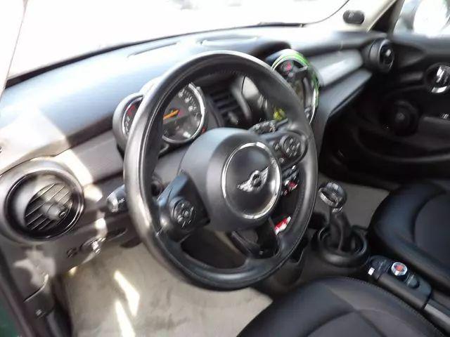 2017 MINI Hardtop Cooper