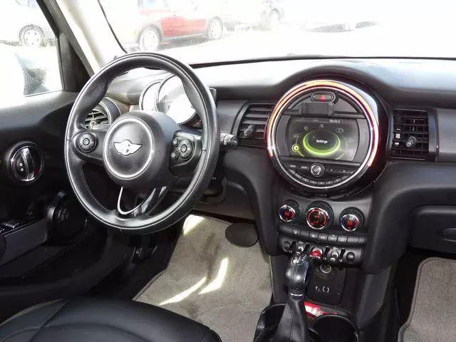 2017 MINI Hardtop Cooper