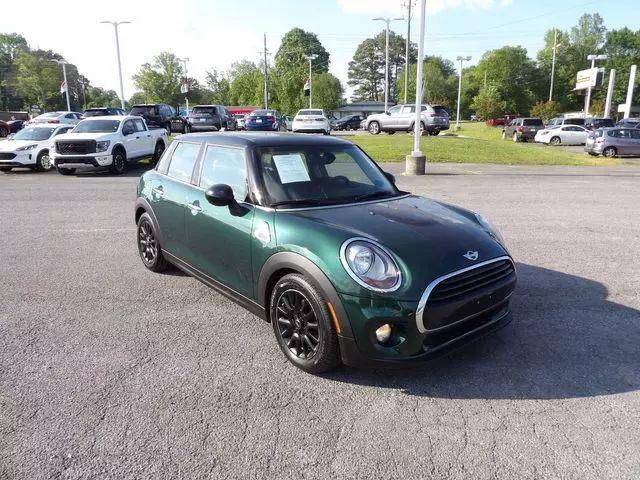 2017 MINI Hardtop Cooper