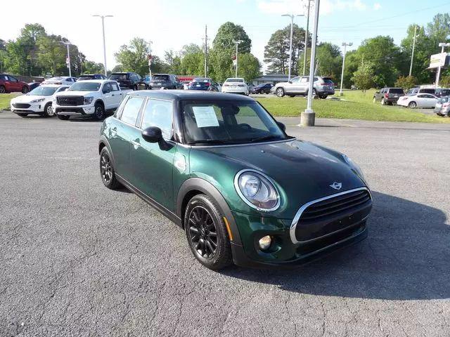 2017 MINI Hardtop Cooper
