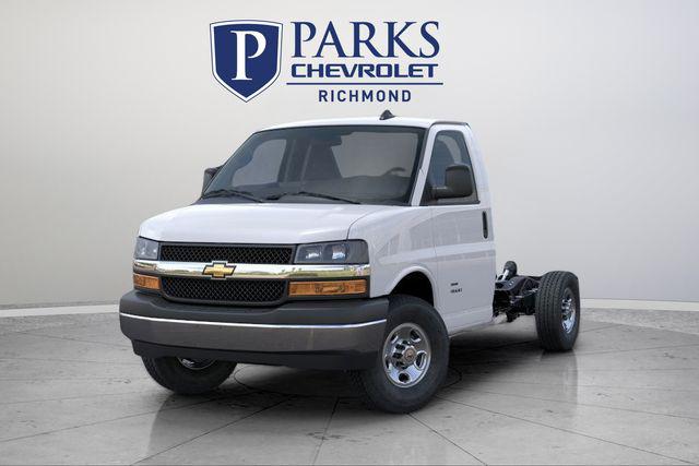 2025 Chevrolet Express Cutaway Work Van