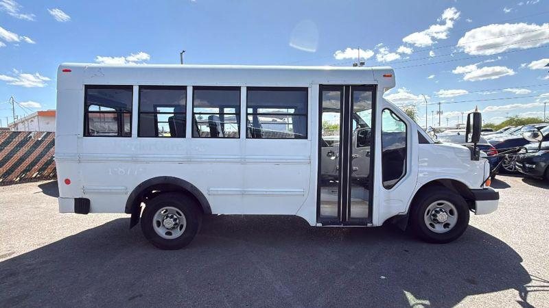 2012 Chevrolet Express Cutaway Work Van