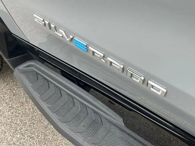 2025 Chevrolet Silverado EV RST