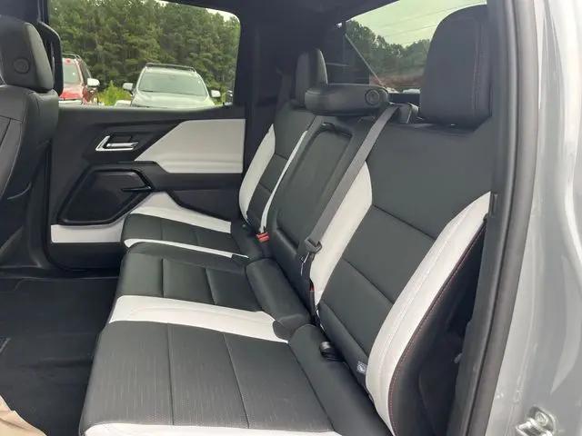 2025 Chevrolet Silverado EV RST
