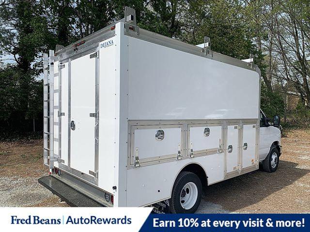 2026 Ford E-350 Cutaway 2026 FORD E-350 CUTAWAY CHASSIS 2DR 138 WB HD