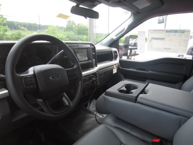 2025 Ford F-550 XL