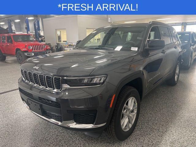 2025 Jeep Grand Cherokee GRAND CHEROKEE L LAREDO X 4X4