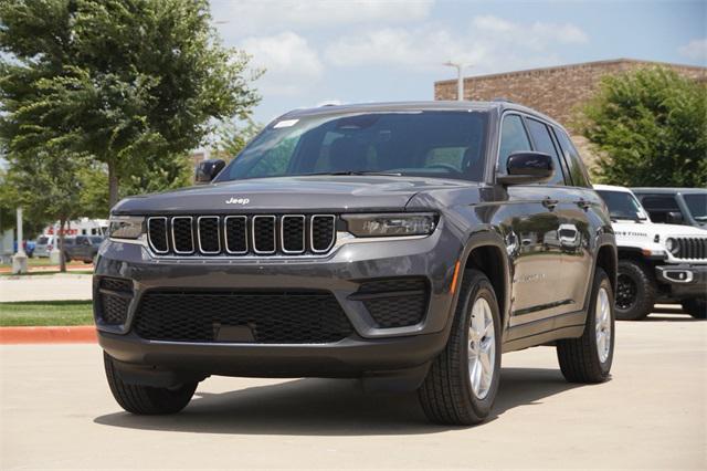 2025 Jeep Grand Cherokee GRAND CHEROKEE LAREDO X 4X2
