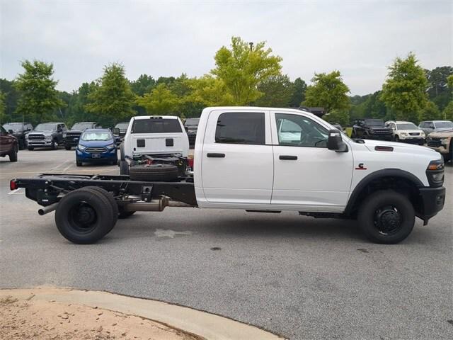 2025 RAM Ram 3500 Chassis Cab RAM 3500 TRADESMAN CREW CAB CHASSIS 4X4 60 CA