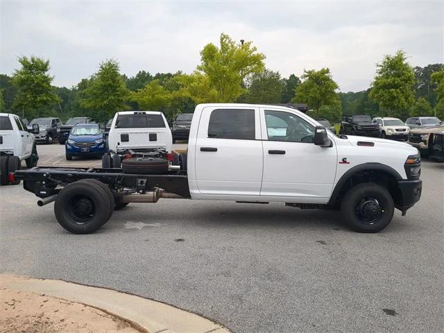 2025 RAM Ram 3500 Chassis Cab RAM 3500 TRADESMAN CREW CAB CHASSIS 4X4 60 CA
