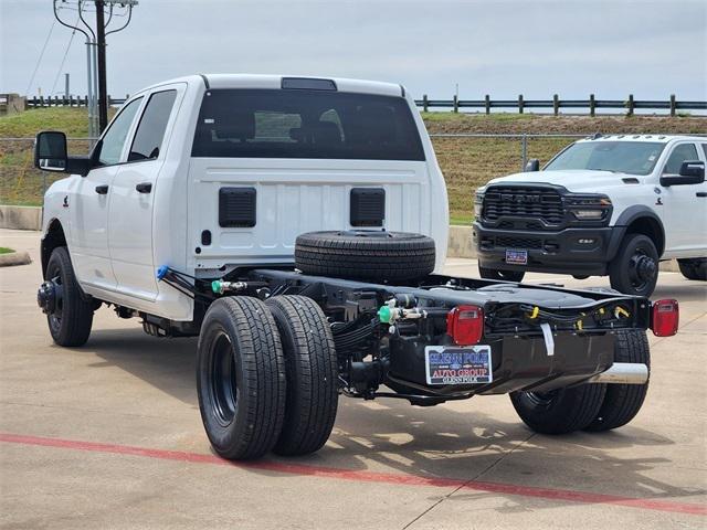 2025 RAM Ram 3500 Chassis Cab RAM 3500 TRADESMAN CREW CAB CHASSIS 4X4 60 CA